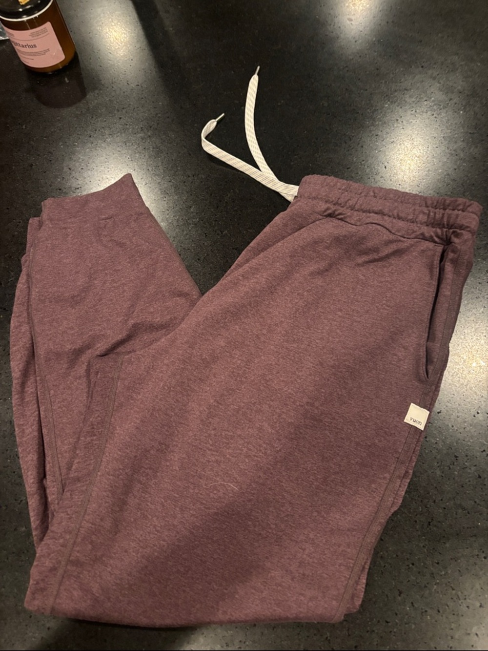 Vuori daily joggers Drawstring  - Plum